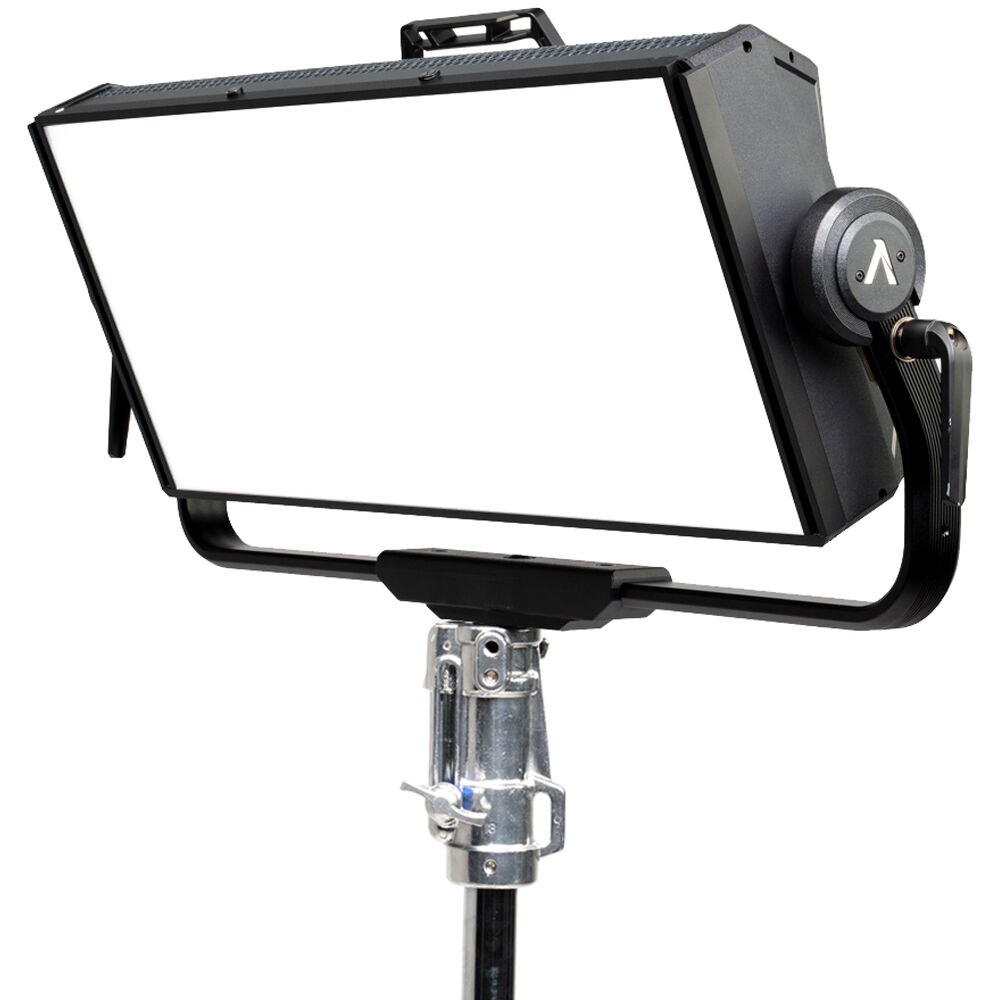 Aputure Nova P600c RGB LED Panel - Image 2